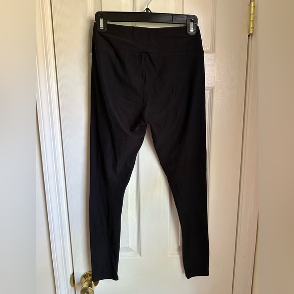 LuLaRoe One Size Black Buttery Soft Leggings - Picture 3 of 3